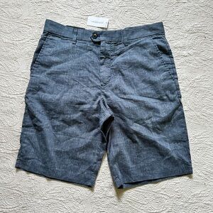 New w/ tags Men’s Banana Republic Blue lightweight stretch linen Shorts- size 33